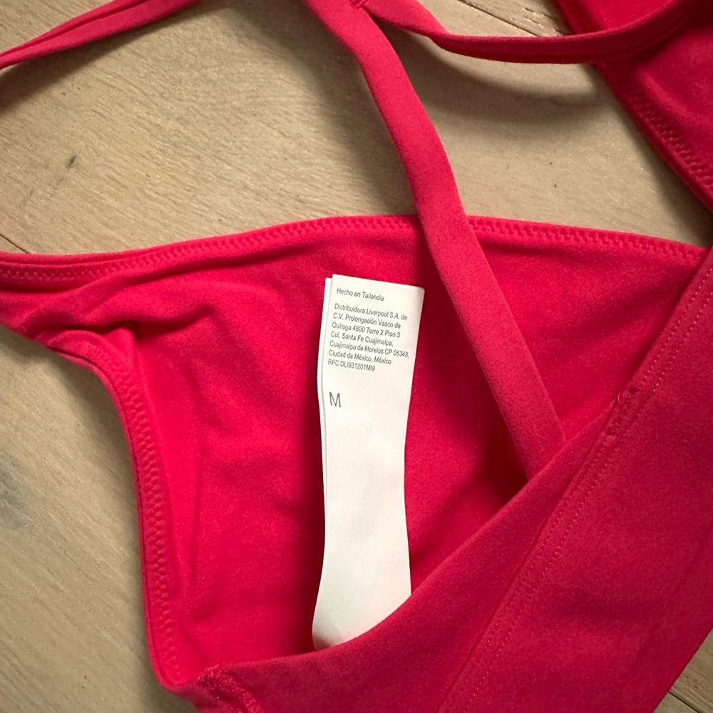 Fabletics Sports Bra - Picture 3 of 4
